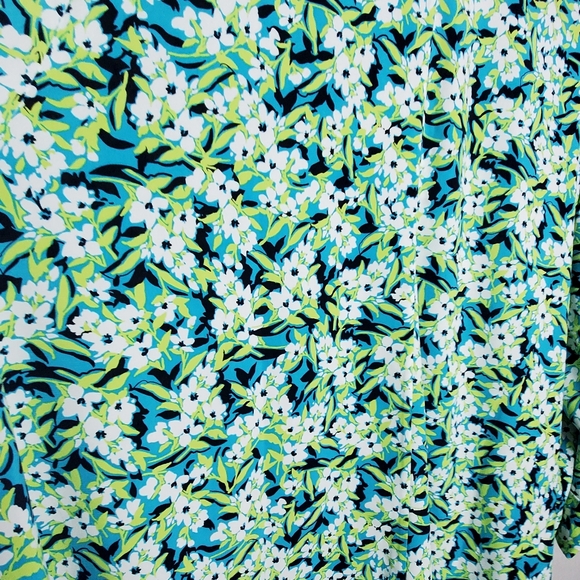 Women's Catherine's 4X 30/32W Green/Teal Floral 3/4 Sleeve Button Up Plus Tunic - Picture 7 of 11